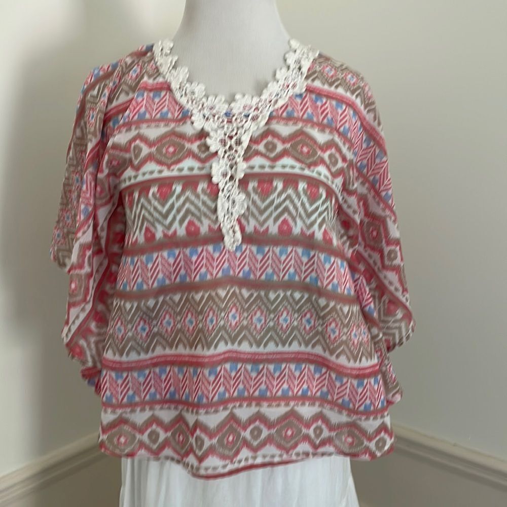 Rayon non-stretch angel arm top with lace Aztec print size XS